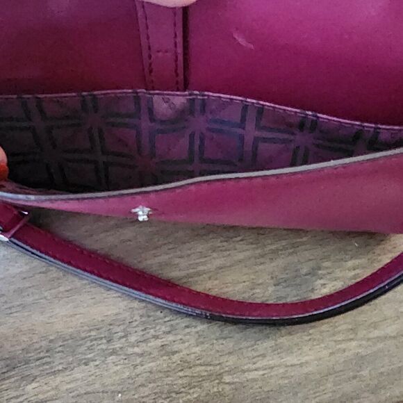 Lodis Audrey Under Lock & Key Vicky Convertible Crossbody Clutch - Picture 9 of 9